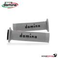 Coppia manopole Domino A010 in gomma grigio/nero per moto stradali/racing