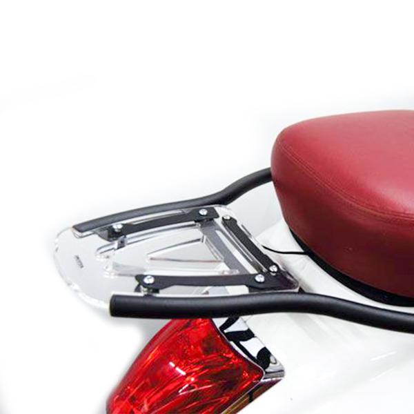 Attacco posteriore portapacchi Isotta trasparente Piaggio Vespa Primavera 150 2013-2024