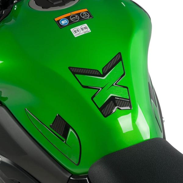 Puig Carbon Look Specific Tank Pad Kawasaki Z900 2017-2025