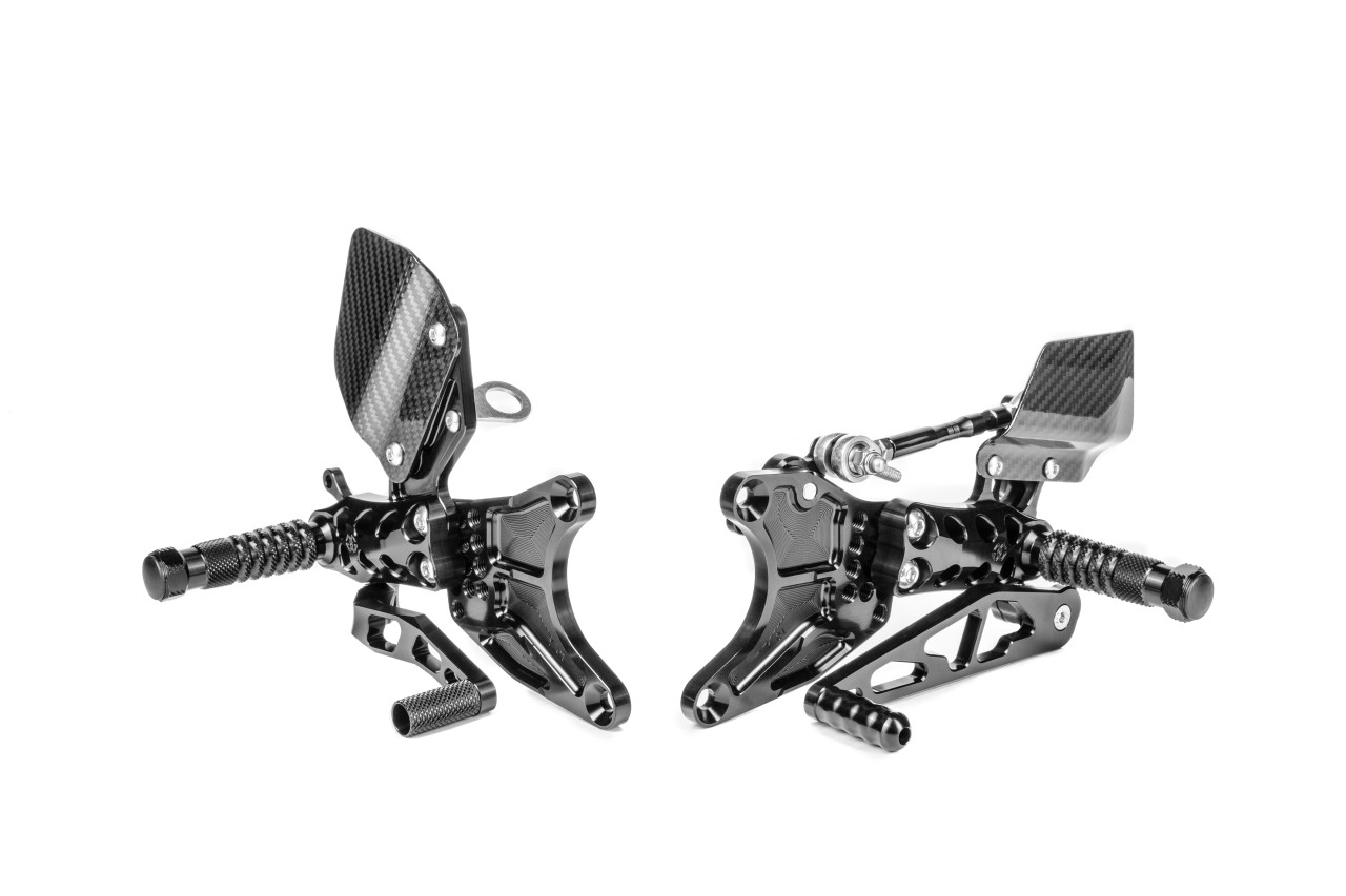 Gilles Tooling Adjustable Rearsets Yamaha R1 1998-2003