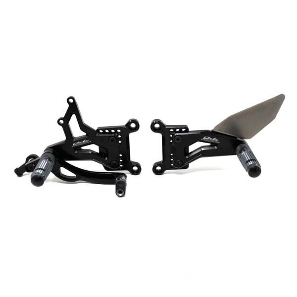 Pedane arretrate Valtermoto regolabili Tipo 3.5 nere per Yamaha R1 2015-2021